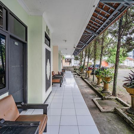 Collection O Tasikmalaya Near Stadium Wiradadaha Formerly Hotel Abadi Exterior photo